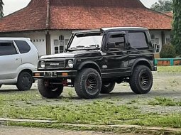 Suzuki Jimny katana hitam mulus 3