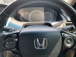 Honda Accord 2.4 VTi-L Putih 8