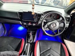 Honda City Hatchback RS AT ( Matic ) 2021 Hitam Km Low 24rban Siap Pakai 9