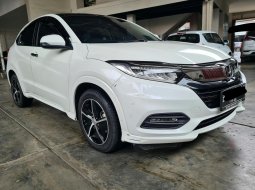 Honda HRV Prestige 1.8 AT ( Matic ) 2021 Putih Km low 20rban Siap Pakai 2