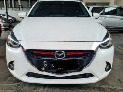 Mazda 2 GT Skyactive 1.5 AT ( Matic ) 2014 Putih Km Antik Low 48rban Siap Pakai