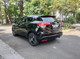 Honda HR-V 1.8L Prestige 2019 Hitam 8