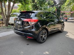 Honda HR-V 1.8L Prestige 2019 Hitam 9