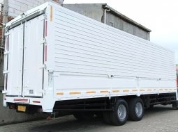 MULUS+banBARU MURAH Mitsubishi Fuso tronton 6x2 wingbox 2015 wing box 2