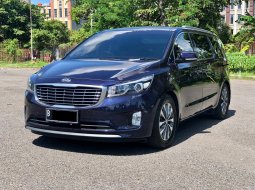 Kia Grand Sedona Ultimate 2017 Biru 3