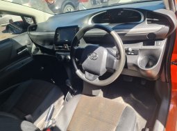 Toyota Sienta G MT 2017 5