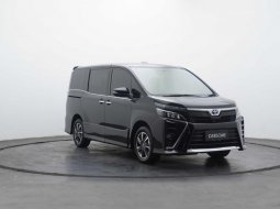 Toyota Voxy 2.0 A/T 2019 Hitam