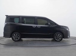  2019 Toyota VOXY 2.0 15