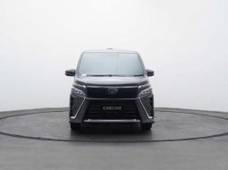  2019 Toyota VOXY 2.0 19