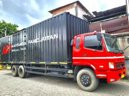 10 roda Mitsubishi Fuso tronton 6x2 FN 61 FL HD box besi 2020 bok 1