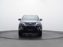 Toyota Fortuner 2.4 VRZ AT 2016 Hitam 2