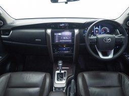 Toyota Fortuner 2.4 VRZ AT 2016 Hitam 15