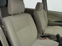 Toyota Avanza E 2013 6