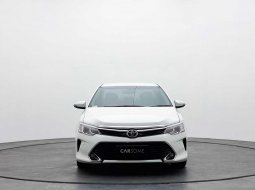 Toyota Camry 2.5 V 2017 Putih 3