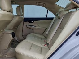 Toyota Camry 2.5 V 2017 Putih 11