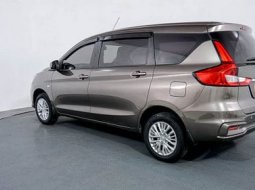 Suzuki Ertiga GL MT 6