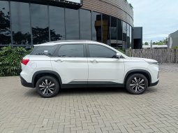 Wuling Almaz 1.5 LT LUX CVT AT 4