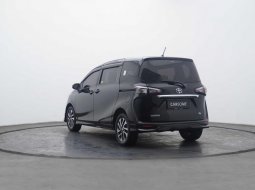 Toyota Sienta Q CVT 2016 13