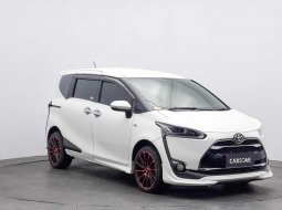 Toyota Sienta Q 2017 1