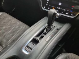 Honda HR-V 1.5L E CVT 2016 Abu-abu 8