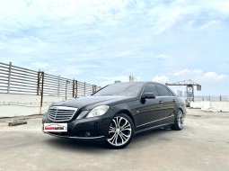 Mercedes Benz E250 CGI Tahun 2009 Matic Hitam 2