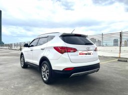 Hyundai Santa Fe Bensin Tahun 2014 Panoramik Automatic Putih 3