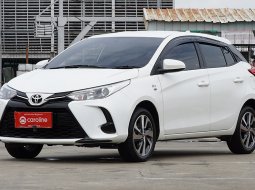 Toyota Yaris G AT Tahun 2020 Putih - Kilometer 10 ribuan