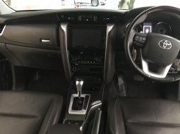 Toyota Fortuner VRZ TRD AT 2018 4