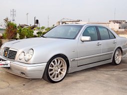 Mercedez Benz E230 Tahun 1997 / 1998 Automatic Silver 6