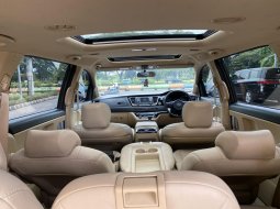 Kia Grand Sedona Ultimate AT 2017 Coklat 8