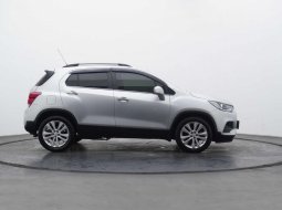 Chevrolet TRAX LTZ 2017 Silver 2