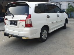 Toyota Innova G Luxury manual 2.0 AT 2014 5