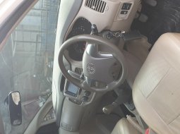 Toyota Innova G Luxury manual 2.0 AT 2014 10