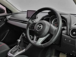 Mazda 2 R AT 2015 Hitam 8