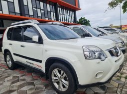 Nissan X-Trail ST 2011 SUV 3