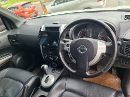 Nissan X-Trail ST 2011 SUV 8