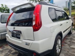 Nissan X-Trail ST 2011 SUV 11