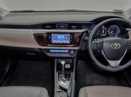 Toyota Corolla Altis V 2016 Hitam 10