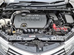 Toyota Corolla Altis V 2016 Hitam 12