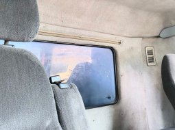 6x4 Mitsubishi Fuso build up supergreat tronton wingbox 2009 wing box 2