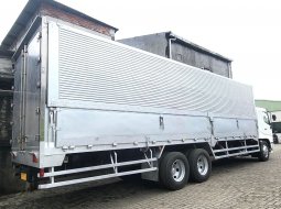 6x4 Mitsubishi Fuso build up supergreat tronton wingbox 2009 wing box 5