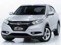 HONDA HR-V (LUNAR SILVER METALLIC)  TYPE E 1.5 CVT (2018) 2