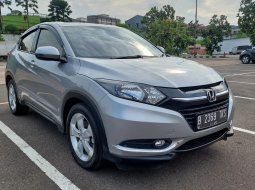 Jual mobil Honda HR-V 2016