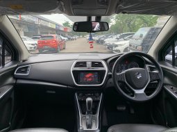 SUZUKI SX4 SCROSS AT MATIC 2019 PUTIH KM 43RB 2