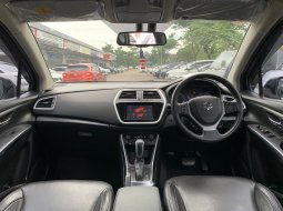 SUZUKI SX4 SCROSS AT MATIC 2019 PUTIH KM 43RB 3