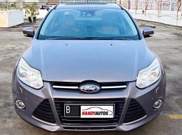 Ford Focus Titanium Sunroof 2.0 Tahun 2012 Abu Tua Automatic