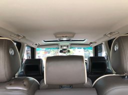 Land Rover Range Rover Autobiography 5.0L V8 2012 Putih 8