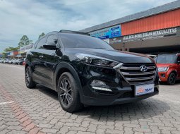 Hyundai Tucson XG CRDi 2.0 Diesel AT Matic 2017 Hitam Istimewa Terawat 3