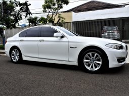 BMW 5 Series 528i 2010 LIKE NEW TERAWAT SUSPENSI NYAMAN SERVIS RECORD 2