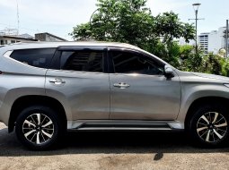 Mitsubishi Pajero Sport Dakar 4x2 AT 2017 abu sunroof record cash kredit proses bisa dibantu 3